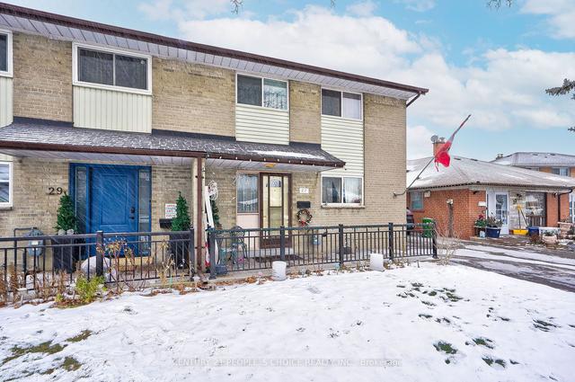 27 Felan Cres, House semidetached with 4 bedrooms, 2 bathrooms and 3 parking in Toronto ON | Image 23