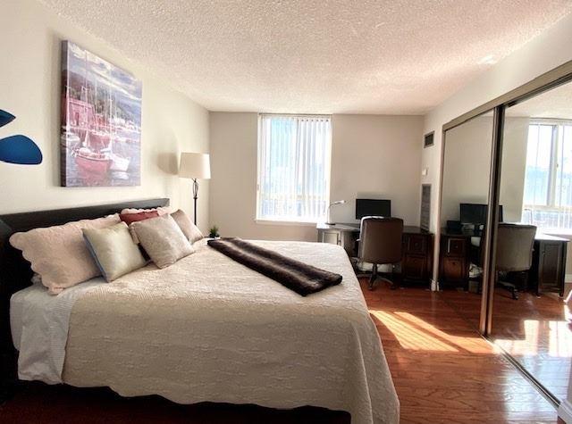 2316 - 633 Bay St, Condo with 2 bedrooms, 2 bathrooms and 1 parking in Toronto ON | Image 24