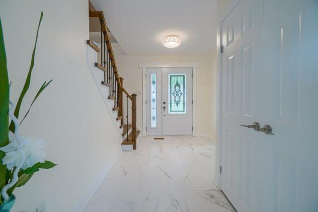 62 Langevin Cres, House detached with 4 bedrooms, 4 bathrooms and 4 parking in Toronto ON | Image 12