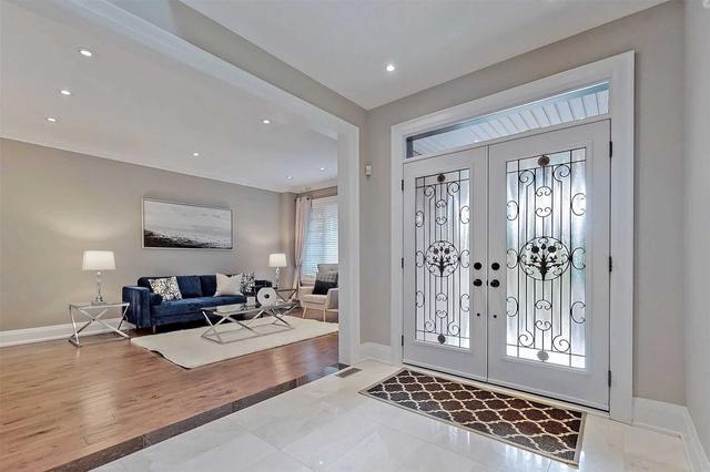 81 Village Gate Dr, House detached with 4 bedrooms, 6 bathrooms and 9 parking in Markham ON | Image 14