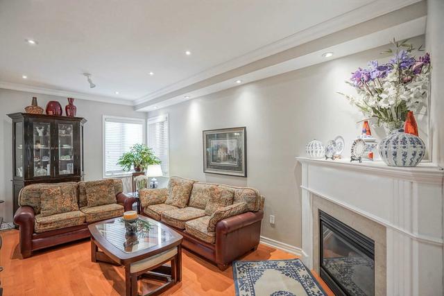 11 Lindcrest Manr, House detached with 3 bedrooms, 3 bathrooms and 3 parking in Markham ON | Image 31