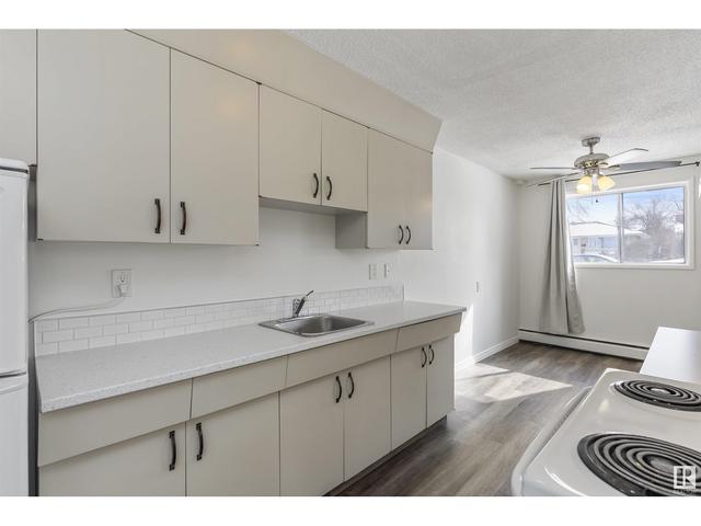 102 - 15930 109 Av Nw, Condo with 2 bedrooms, 1 bathrooms and 1 parking in Edmonton AB | Image 13