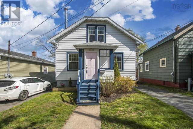 5658 Duffus Street, House detached with 3 bedrooms, 1 bathrooms and null parking in Halifax NS | Card Image