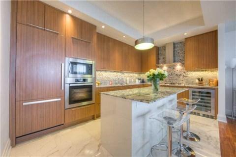 1101 - 88 Davenport Rd, Condo with 2 bedrooms, 3 bathrooms and 2 parking in Toronto ON | Image 9