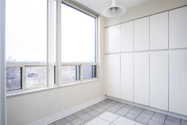 409 - 333 Clark Ave W, Condo with 2 bedrooms, 2 bathrooms and 2 parking in Vaughan ON | Image 2
