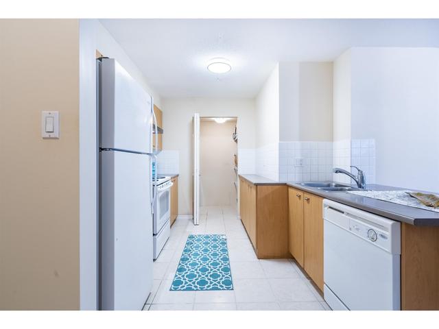 302 - 14877 100 Avenue, Condo with 3 bedrooms, 2 bathrooms and 2 parking in Surrey BC | Image 9