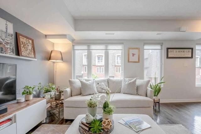 238 - 25 Turntable Cres, Townhouse with 2 bedrooms, 2 bathrooms and 1 parking in Toronto ON | Image 12