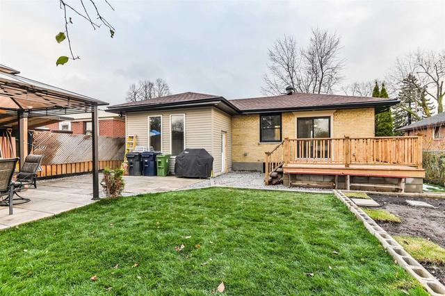 18 Savarin St, House detached with 3 bedrooms, 2 bathrooms and 4 parking in Toronto ON | Image 19