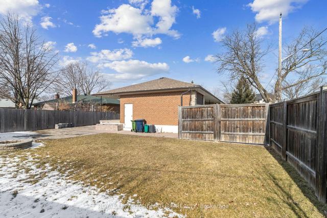 61 Coral Gable Dr, House detached with 3 bedrooms, 2 bathrooms and 8 parking in Toronto ON | Image 24