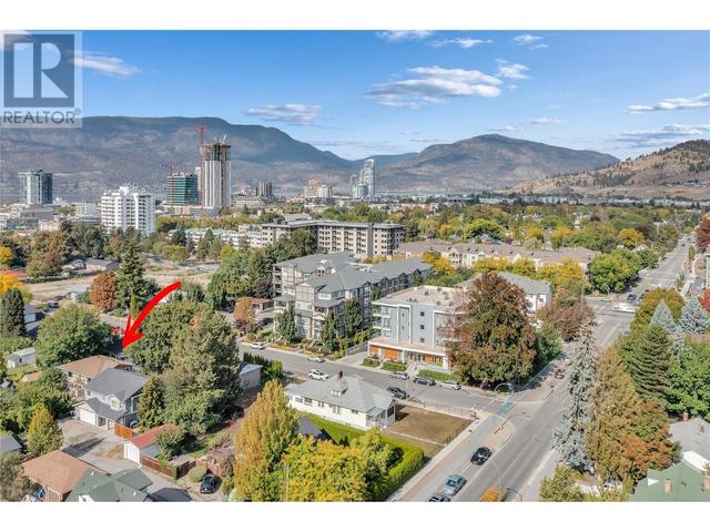 855 Saucier Avenue, House detached with 4 bedrooms, 2 bathrooms and null parking in Kelowna BC | Image 4