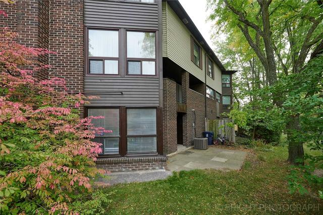 10 Lofty Hillway, Townhouse with 3 bedrooms, 3 bathrooms and 2 parking in Toronto ON | Image 18