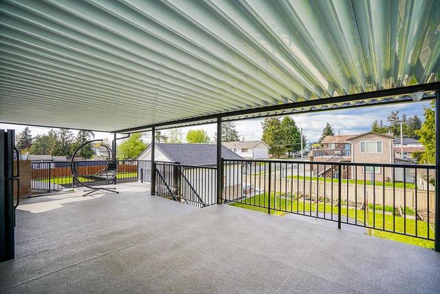 17901 57a Avenue, House detached with 6 bedrooms, 4 bathrooms and 8 parking in Surrey BC | Image 34