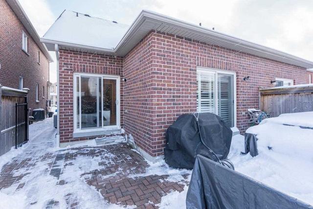 80 Mahogany Forest Dr, House semidetached with 3 bedrooms, 4 bathrooms and 4 parking in Vaughan ON | Image 31