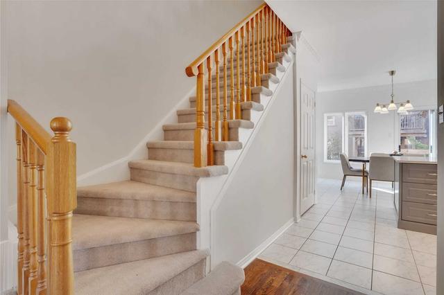 34 Bluewater Crt, House attached with 3 bedrooms, 3 bathrooms and 2 parking in Toronto ON | Image 7