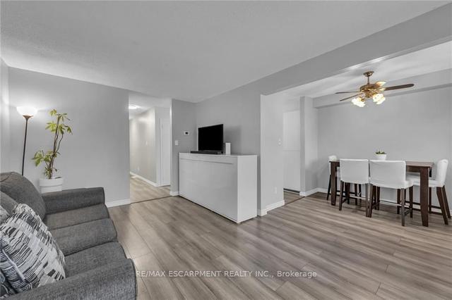 21 - 39 Huntsville St, Townhouse with 3 bedrooms, 2 bathrooms and 3 parking in Hamilton ON | Image 2