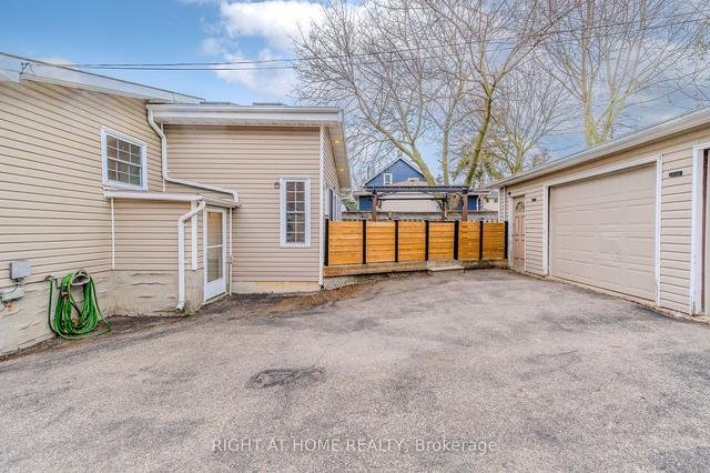 819 Hamilton St, House detached with 2 bedrooms, 3 bathrooms and 7 parking in Cambridge ON | Image 19
