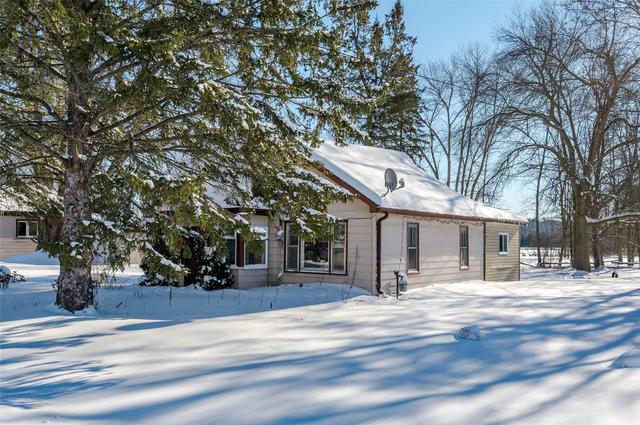 46 Mary St W, House detached with 2 bedrooms, 1 bathrooms and 4 parking in Kawartha Lakes ON | Image 23