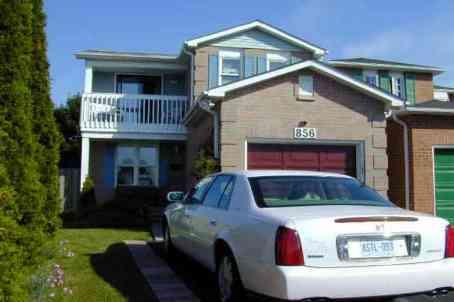 856 Bennett Crt, House attached with 3 bedrooms, 2 bathrooms and 4 parking in Oshawa ON | Image 1