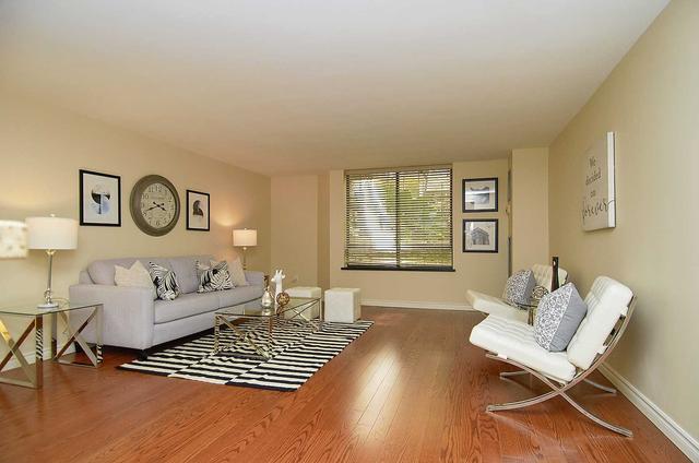 102 - 195 St Patrick St, Condo with 2 bedrooms, 2 bathrooms and 1 parking in Toronto ON | Image 5