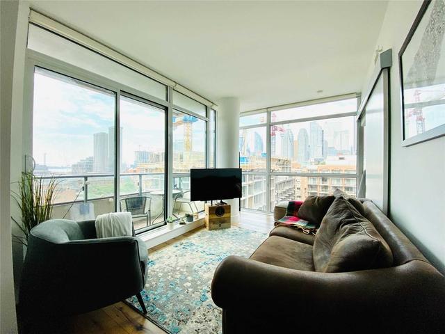 1003 - 39 Sherbourne St, Condo with 2 bedrooms, 2 bathrooms and 1 parking in Toronto ON | Image 1