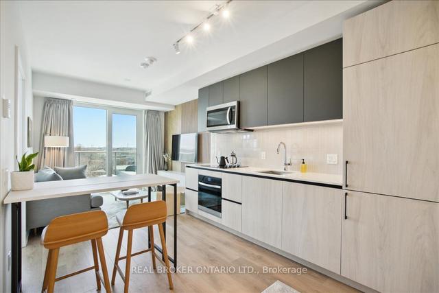729 - 150 Logan Ave E, Condo with 1 bedrooms, 1 bathrooms and 0 parking in Toronto ON | Image 1