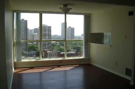 1802 - 1055 Bay St, Condo with 2 bedrooms, 2 bathrooms and 1 parking in Toronto ON | Image 2