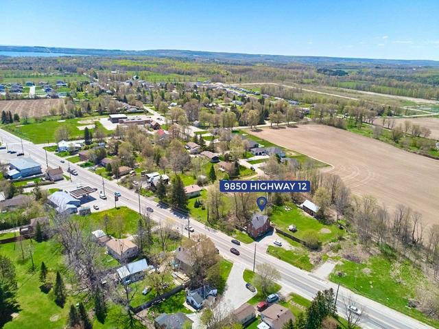 9850 Hwy 12, House detached with 3 bedrooms, 1 bathrooms and 8 parking in Oro Medonte ON | Image 9