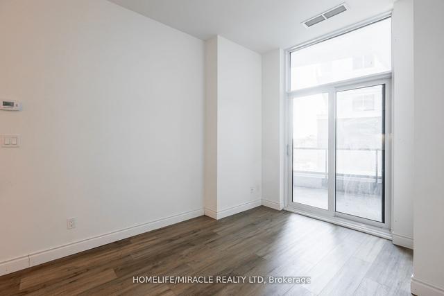 325 - 50 Ordnance St, Condo with 1 bedrooms, 2 bathrooms and 1 parking in Toronto ON | Image 7