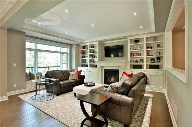 2380 Chateau Common, House attached with 3 bedrooms, 4 bathrooms and 2 parking in Oakville ON | Image 4