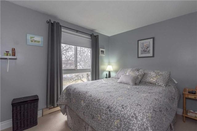 34 Jacobs Sq, House attached with 3 bedrooms, 2 bathrooms and 3 parking in Brampton ON | Image 15
