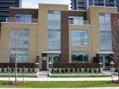 th1 - 25 Singer Crt, Townhouse with 3 bedrooms, 3 bathrooms and 1 parking in Toronto ON | Image 3