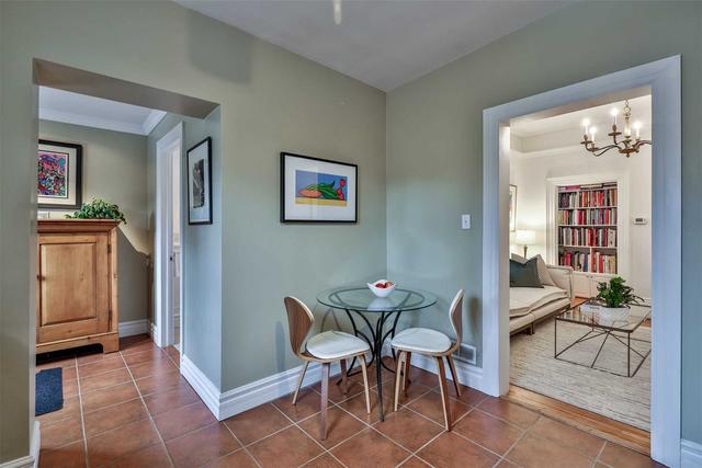 22 Lakeview Ave, House semidetached with 3 bedrooms, 2 bathrooms and 3 parking in Toronto ON | Image 8