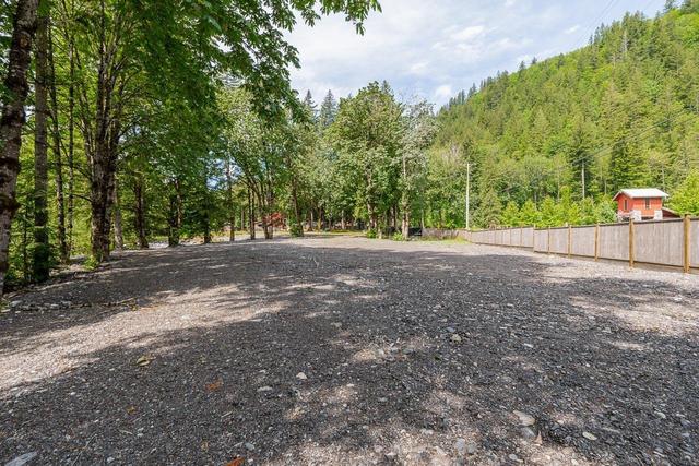 1680 Columbia Valley Road, House detached with 2 bedrooms, 1 bathrooms and null parking in Fraser Valley H BC | Image 37