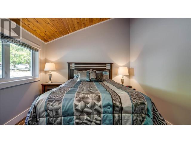 339 Coach Road, House detached with 3 bedrooms, 3 bathrooms and 8 parking in Sicamous BC | Image 34