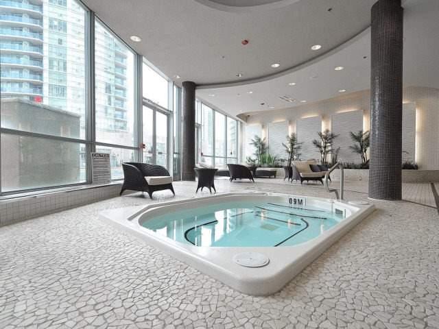 Lph10 - 80 Absolute Ave, Condo with 1 bedrooms, 2 bathrooms and 1 parking in Mississauga ON | Image 16