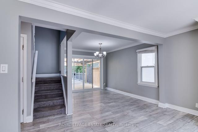 39 St Quentin Ave, House detached with 3 bedrooms, 2 bathrooms and 4 parking in Toronto ON | Image 37
