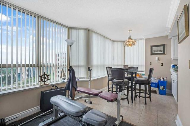 1410 - 33 Weldrick Rd E, Condo with 2 bedrooms, 2 bathrooms and 1 parking in Richmond Hill ON | Image 4
