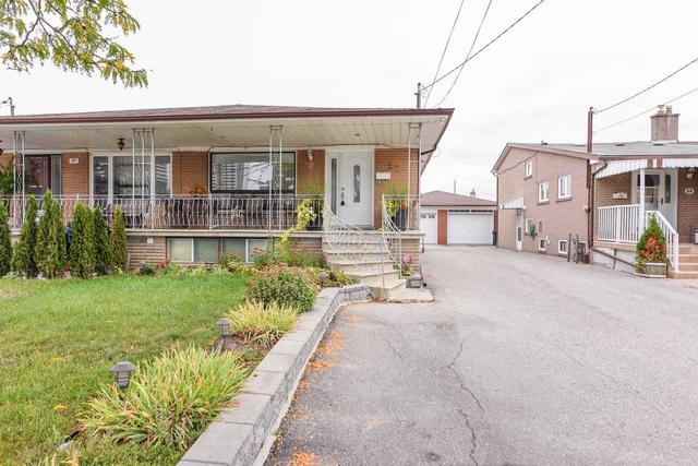 57 Lanyard Rd, House semidetached with 3 bedrooms, 2 bathrooms and 3 parking in Toronto ON | Image 1
