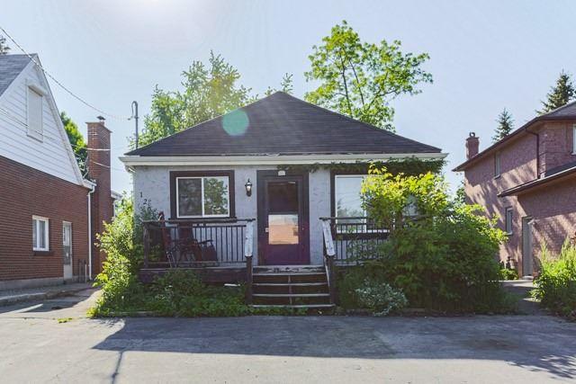 1208 West 5th St, House detached with 4 bedrooms, 2 bathrooms and 4 parking in Hamilton ON | Image 1