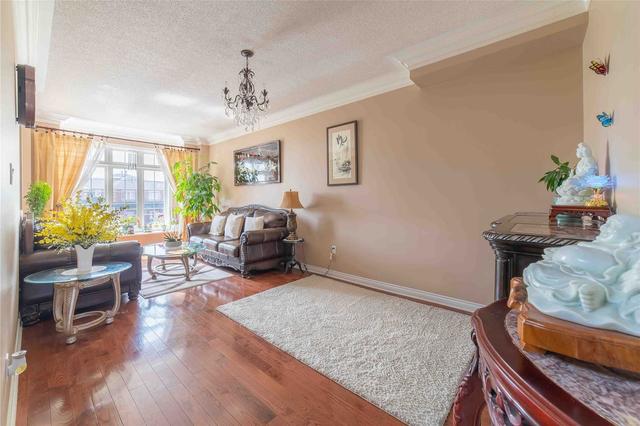 504 Lumberton Cres, House attached with 3 bedrooms, 5 bathrooms and 4 parking in Mississauga ON | Image 31