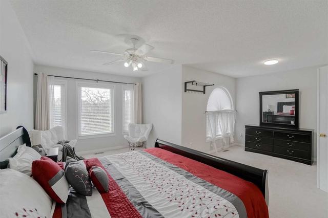 76 Cedarwood Cres, House attached with 3 bedrooms, 3 bathrooms and 3 parking in Brampton ON | Image 9