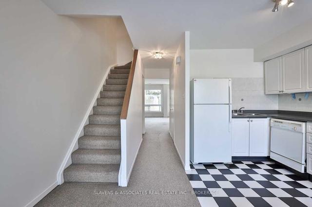 110a Dupont St, House detached with 2 bedrooms, 2 bathrooms and 1 parking in Toronto ON | Image 16