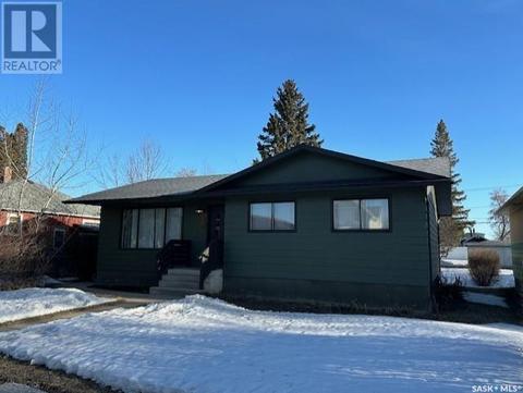 218 4th Avenue W, Melville, SK, S0A2P0 | Card Image