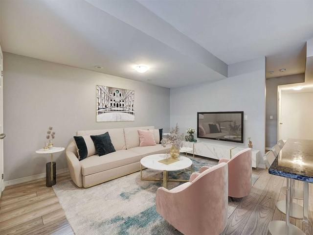 124 - 500 Kingbird Grve, Townhouse with 2 bedrooms, 2 bathrooms and 1 parking in Toronto ON | Image 7