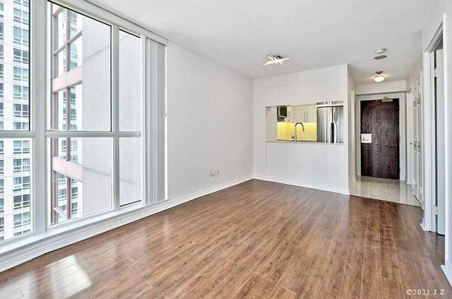 1012 - 736 Bay St, Condo with 1 bedrooms, 1 bathrooms and 0 parking in Toronto ON | Image 21