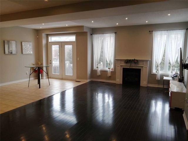 61 Livante Crt, House detached with 4 bedrooms, 4 bathrooms and 4 parking in Markham ON | Image 4