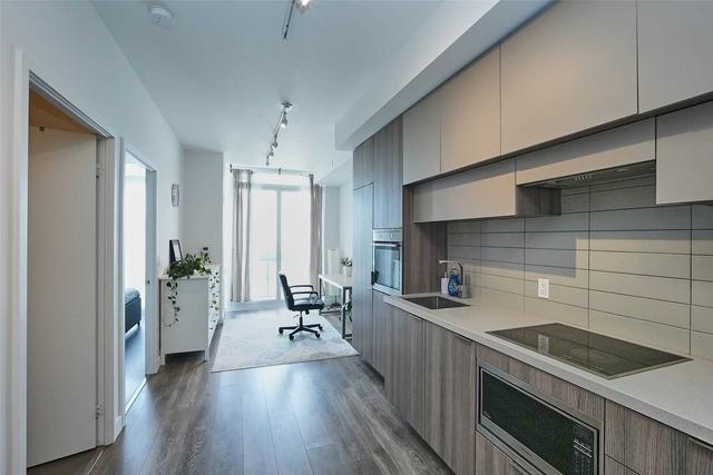 3209 - 8 Eglinton Ave E, Condo with 1 bedrooms, 1 bathrooms and 0 parking in Toronto ON | Image 7