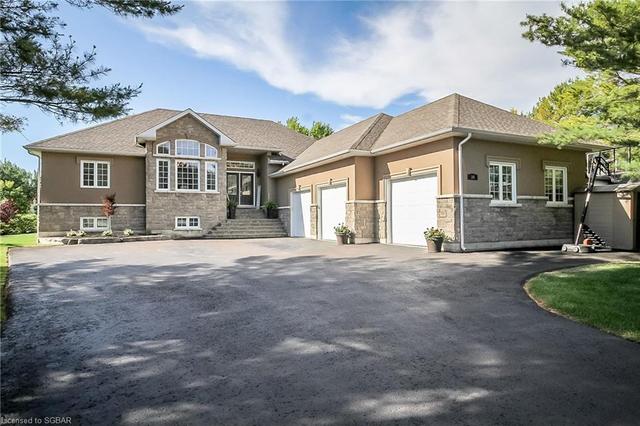 14 Alexandra Lane, House detached with 4 bedrooms, 3 bathrooms and 14 parking in Wasaga Beach ON | Image 3