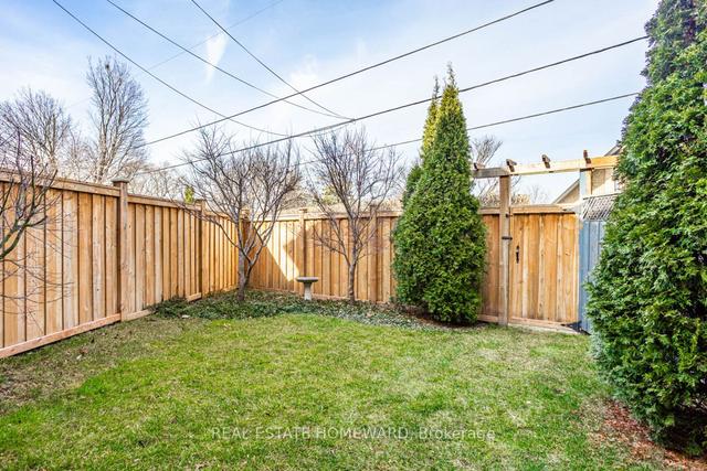 4 Lilac Ave, House semidetached with 3 bedrooms, 3 bathrooms and 2 parking in Toronto ON | Image 24