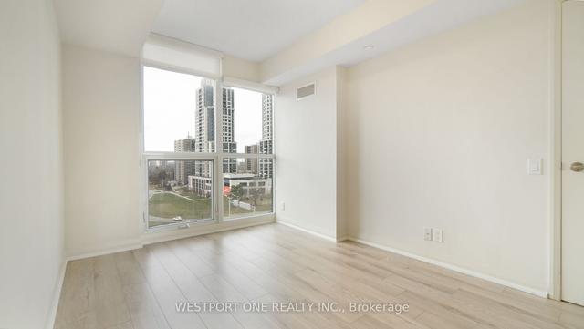 808 - 5 Valhalla Inn Rd, Condo with 1 bedrooms, 1 bathrooms and 1 parking in Toronto ON | Image 11
